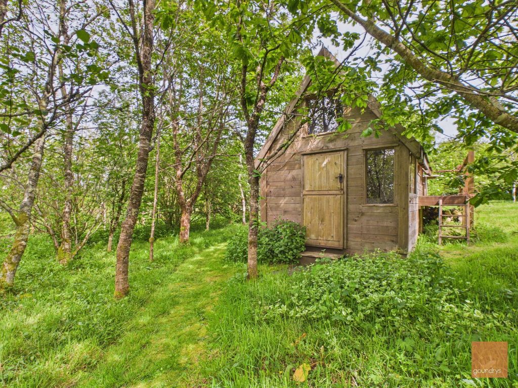 Property photo 3 of 43