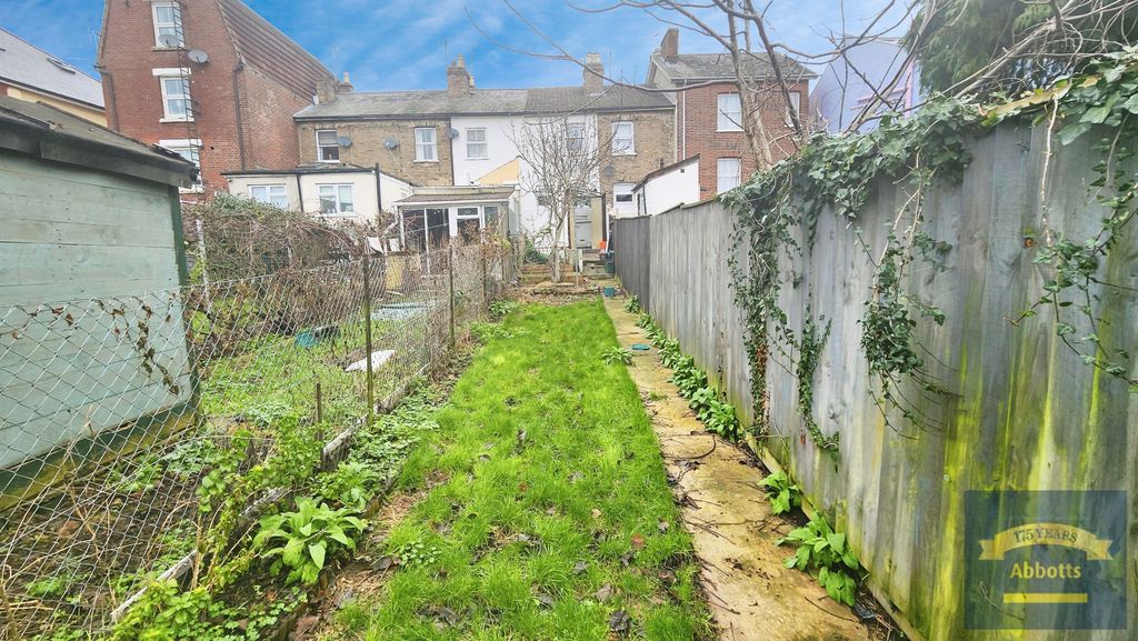 Property photo 3 of 7