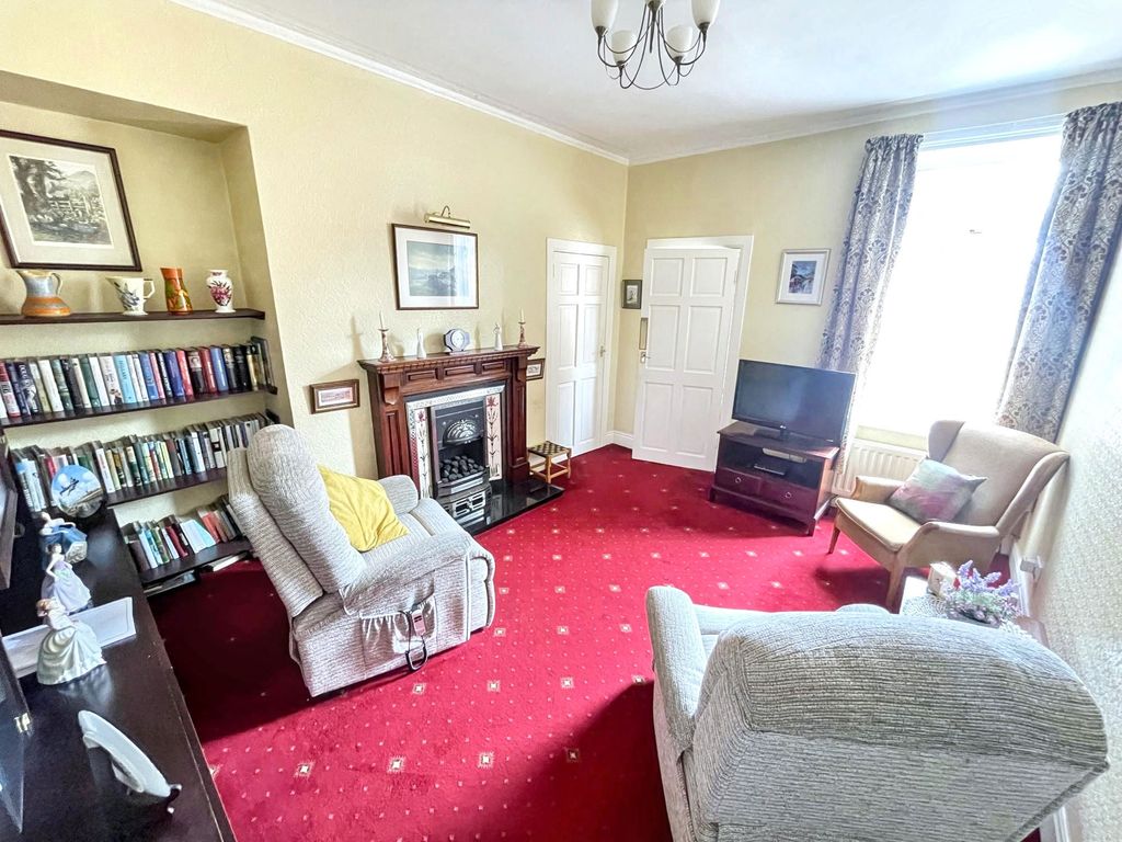 Property photo 3 of 9
