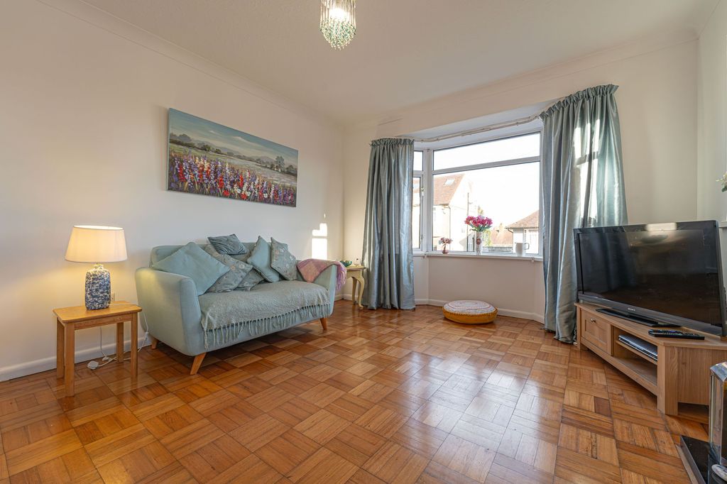 Property photo 3 of 30