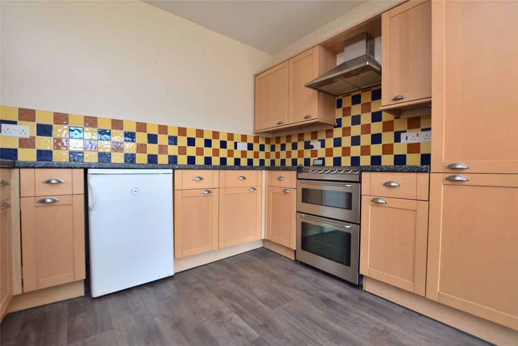 Property photo 2 of 24 Kitchen 2