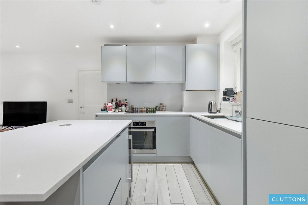 Property photo 2 of 24 Picture No. 38