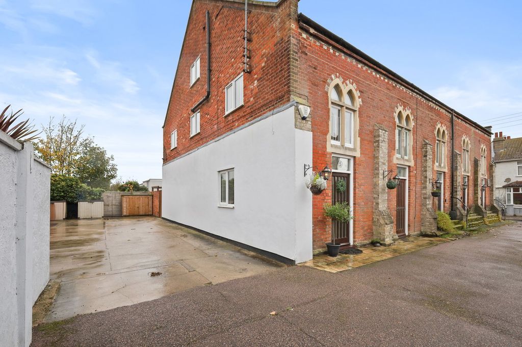 Property photo 1 of 19