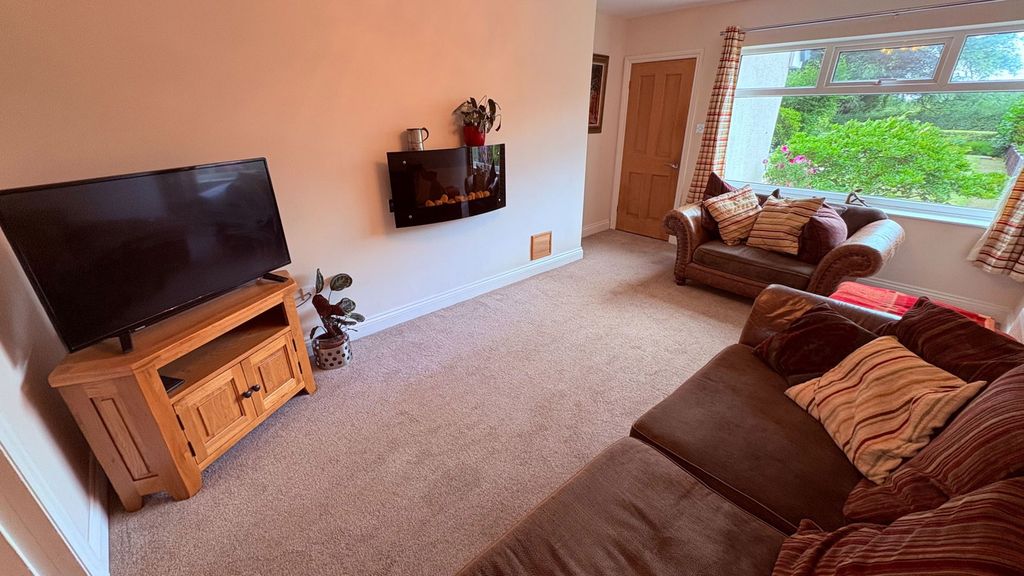 Property photo 3 of 24