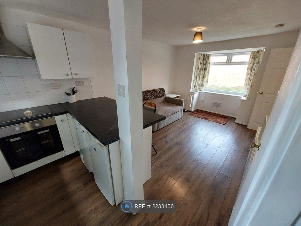 Property photo 3 of 24
