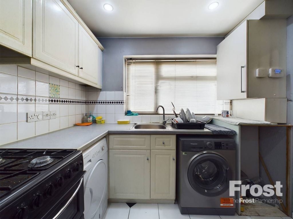 Property photo 2 of 12 Picture No. 04