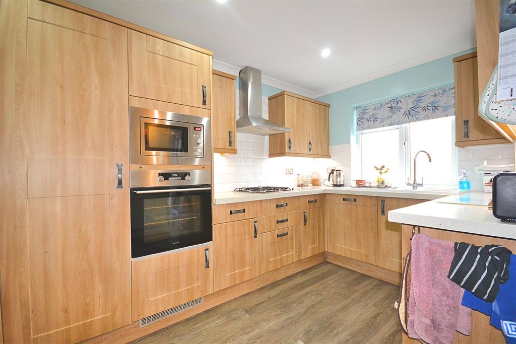 Property photo 2 of 16 7.Png