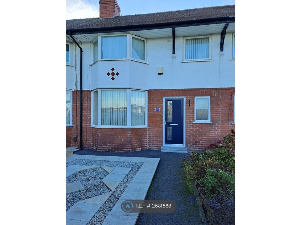 Property photo 1 of 12 Front