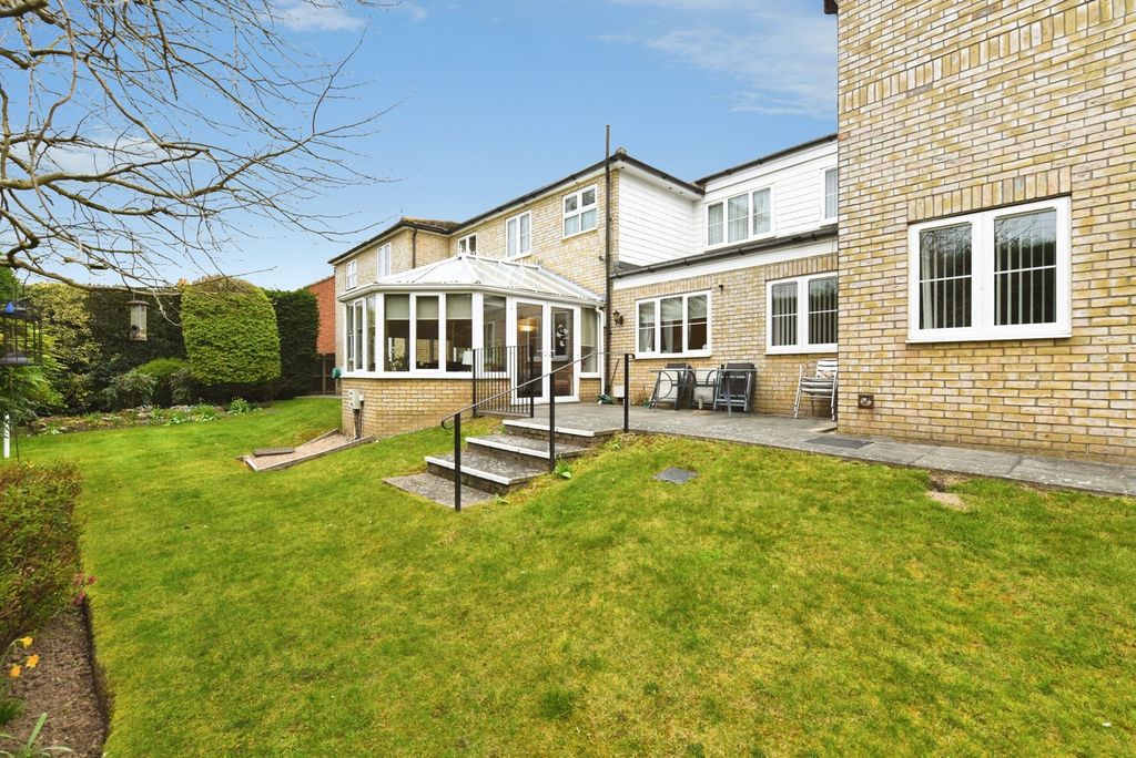 Property photo 2 of 17 Pbox-Img.Jpg