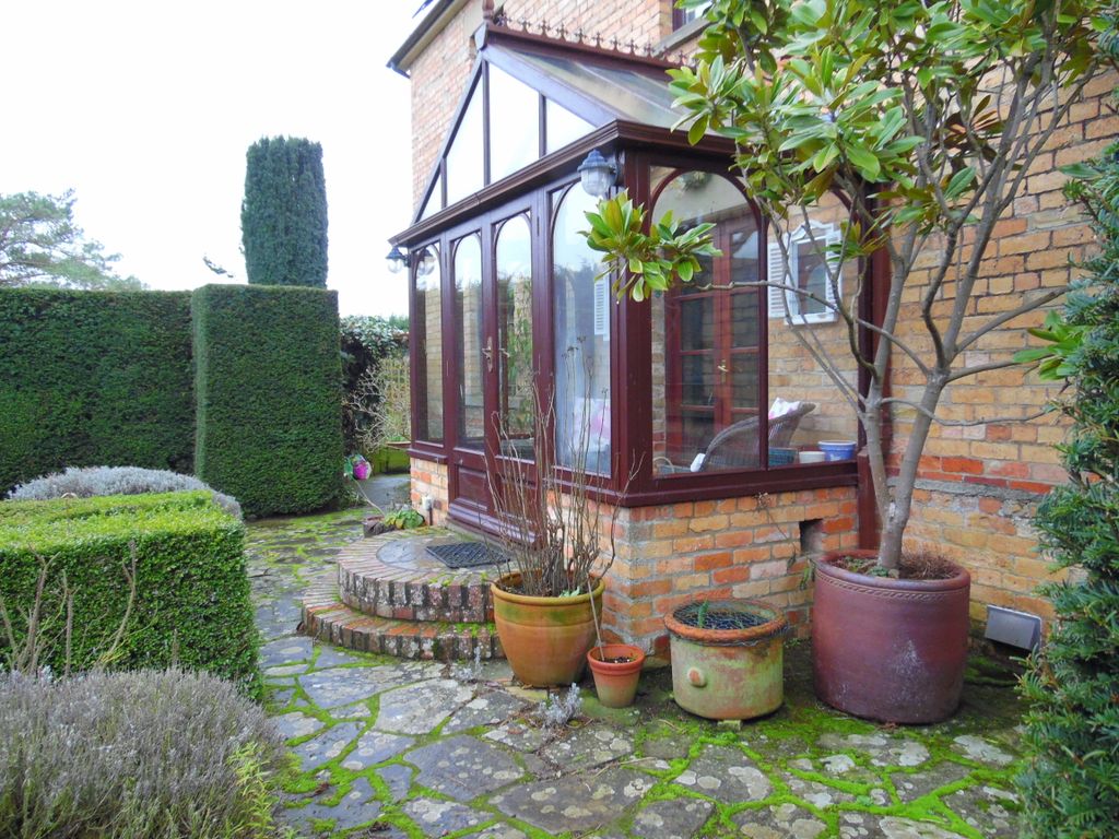 Property photo 3 of 82 Entrance Porch 