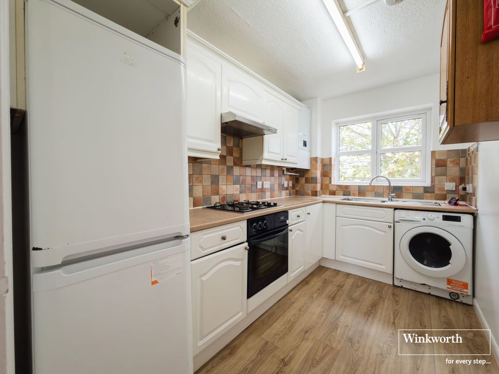 Property photo 1 of 6 Kitchen