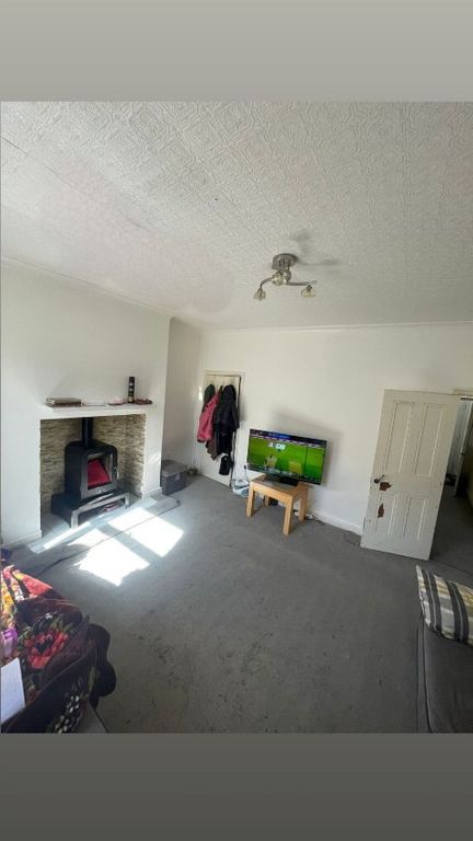 Property photo 2 of 3