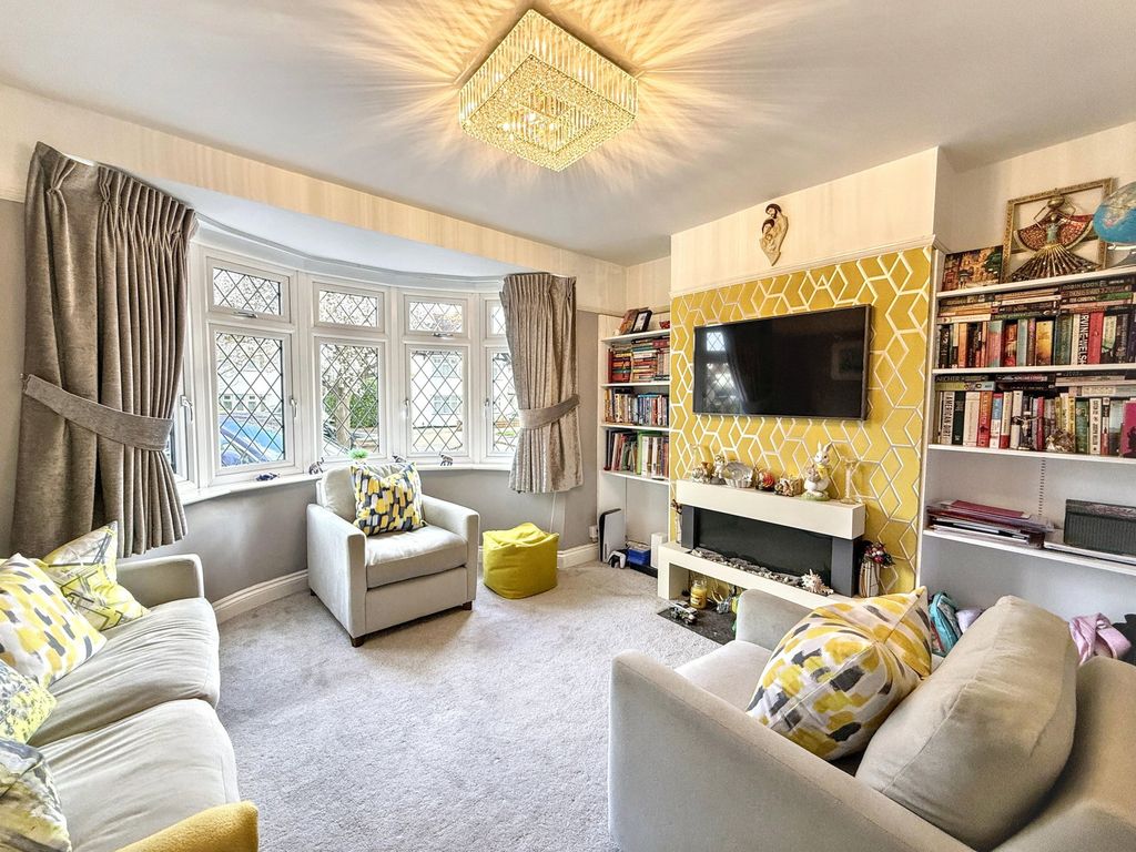 Property photo 3 of 20