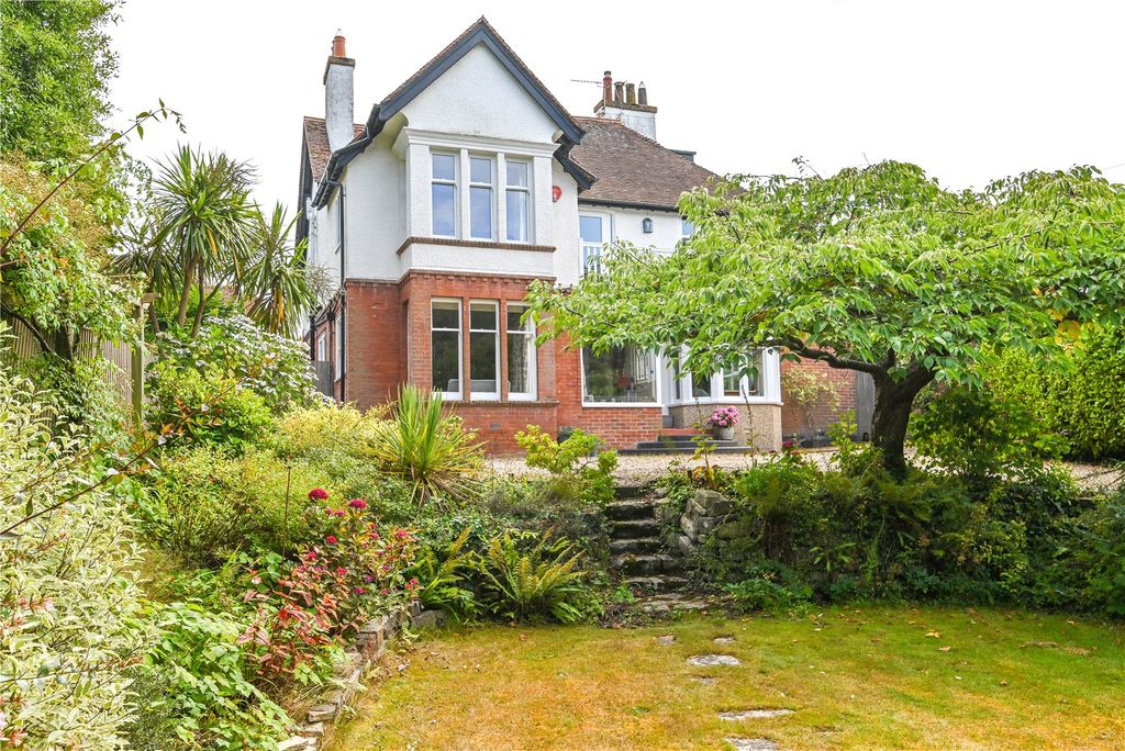 Property photo 1 of 47 Picture No. 03