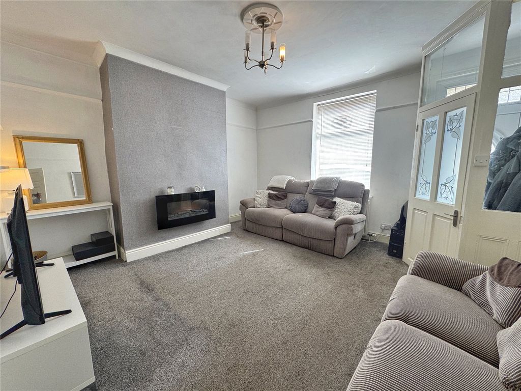 Property photo 2 of 13 Picture No. 01