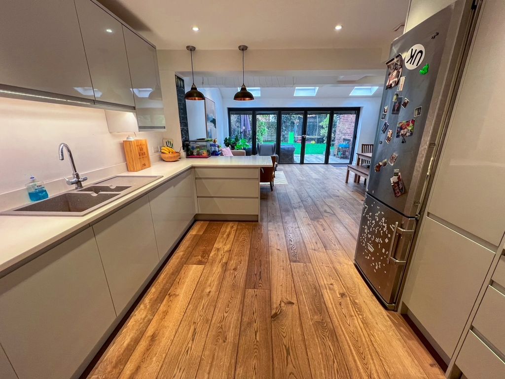 Property photo 3 of 43