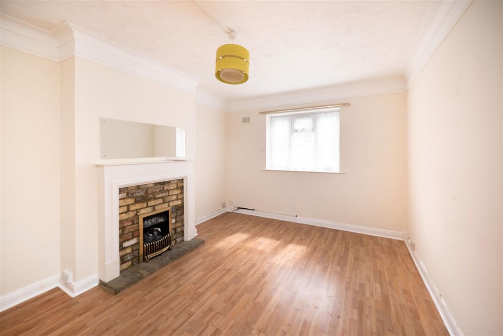 Property photo 2 of 9 P05 (36).Jpg