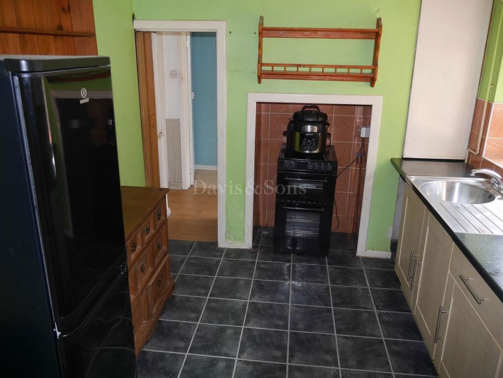 Property photo 3 of 35