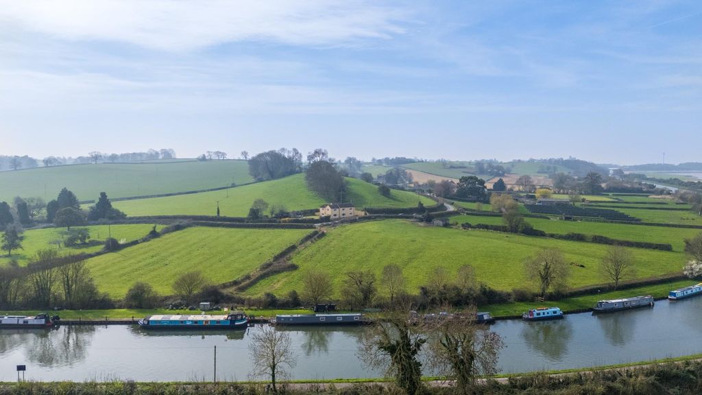 Property photo 2 of 29 1420433 (1).Jpg