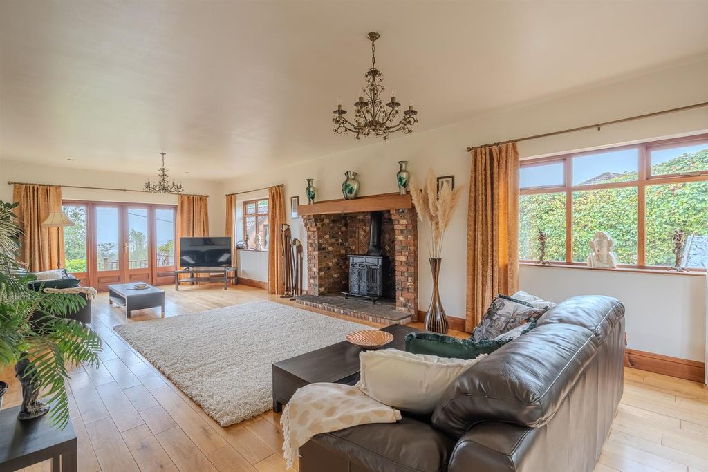 Property photo 2 of 62 Gwelfa-39.Jpg