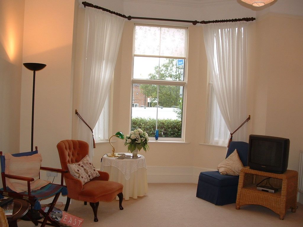 Property photo 3 of 9