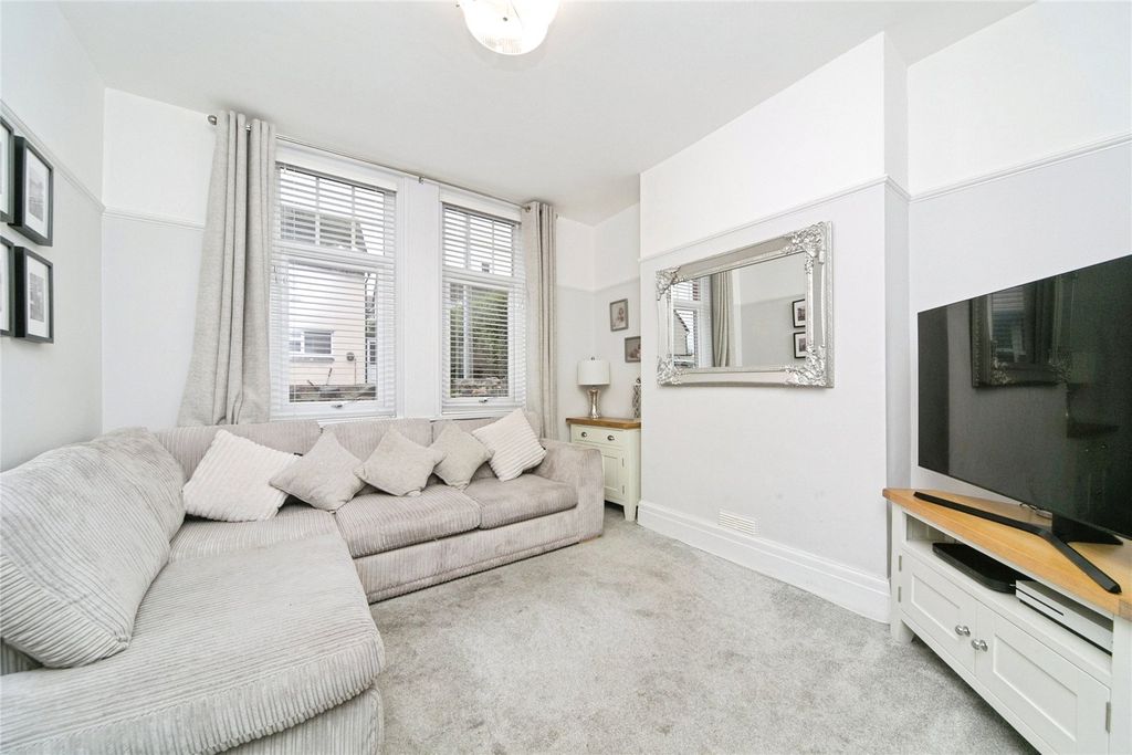 Property photo 2 of 17 Picture No. 45