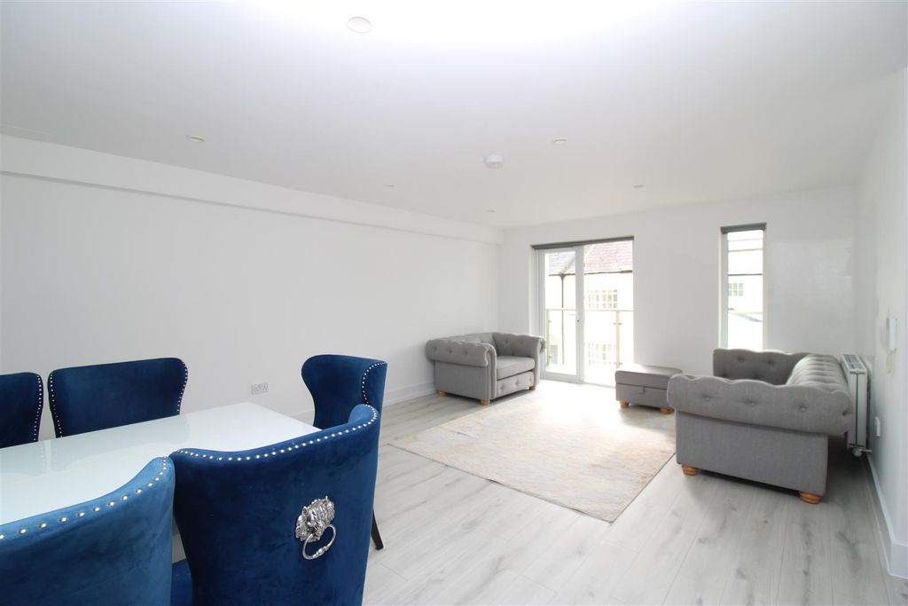 Property photo 2 of 12 Living Room