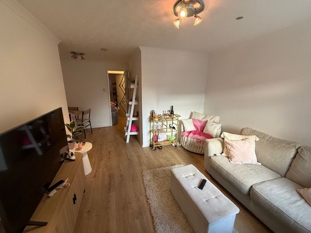 Property photo 2 of 12 Img_4271