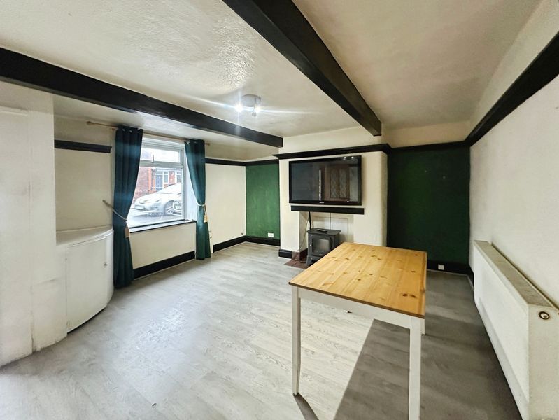 Property photo 2 of 9 Lounge