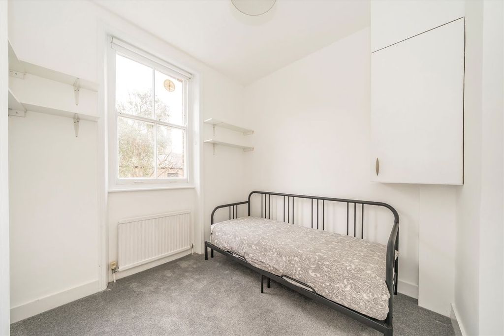 Property photo 3 of 5