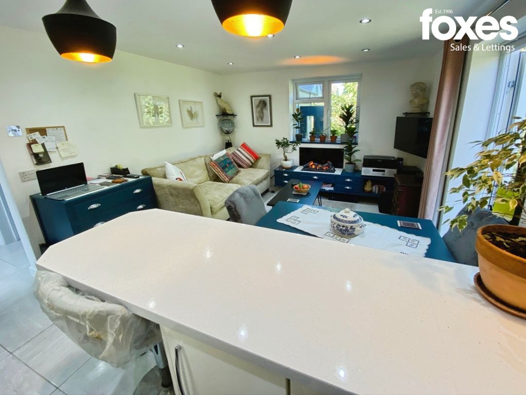 Property photo 2 of 13 4505192