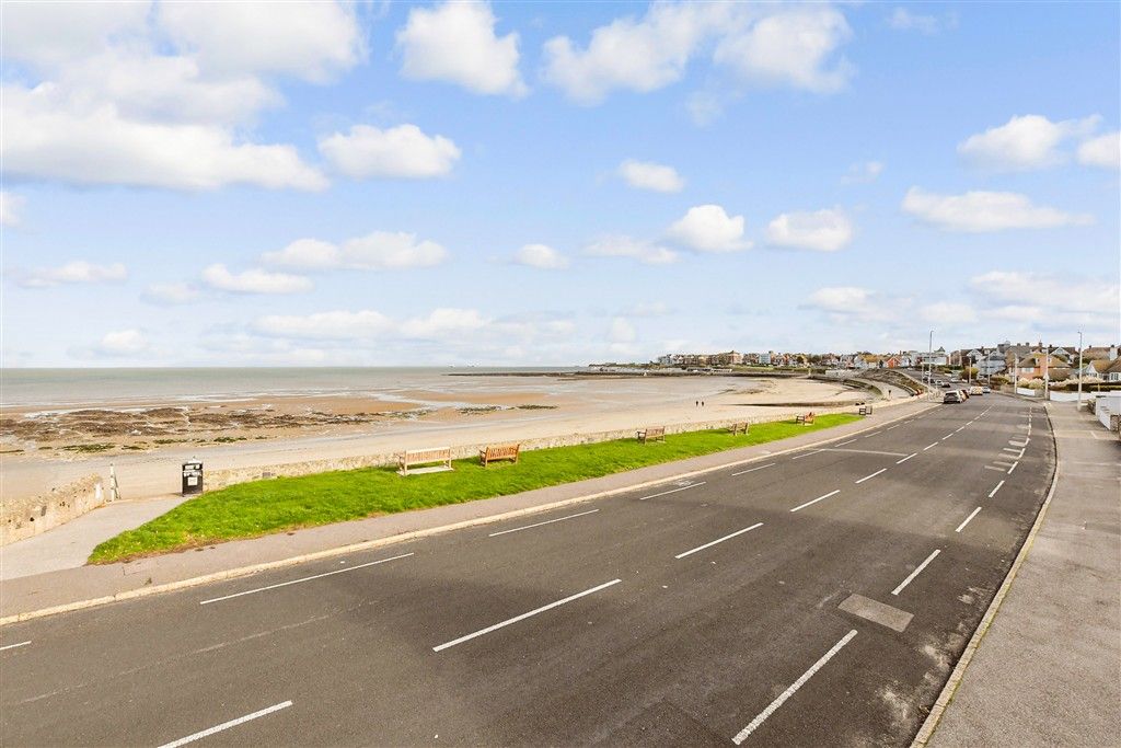 Property photo 1 of 17 Views