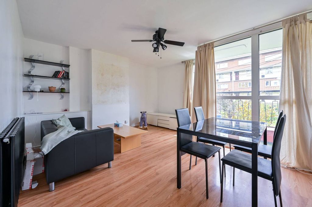Property photo 2 of 11
