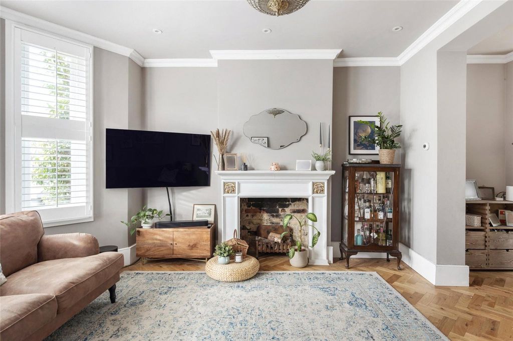 Property photo 3 of 24 Picture No. 14