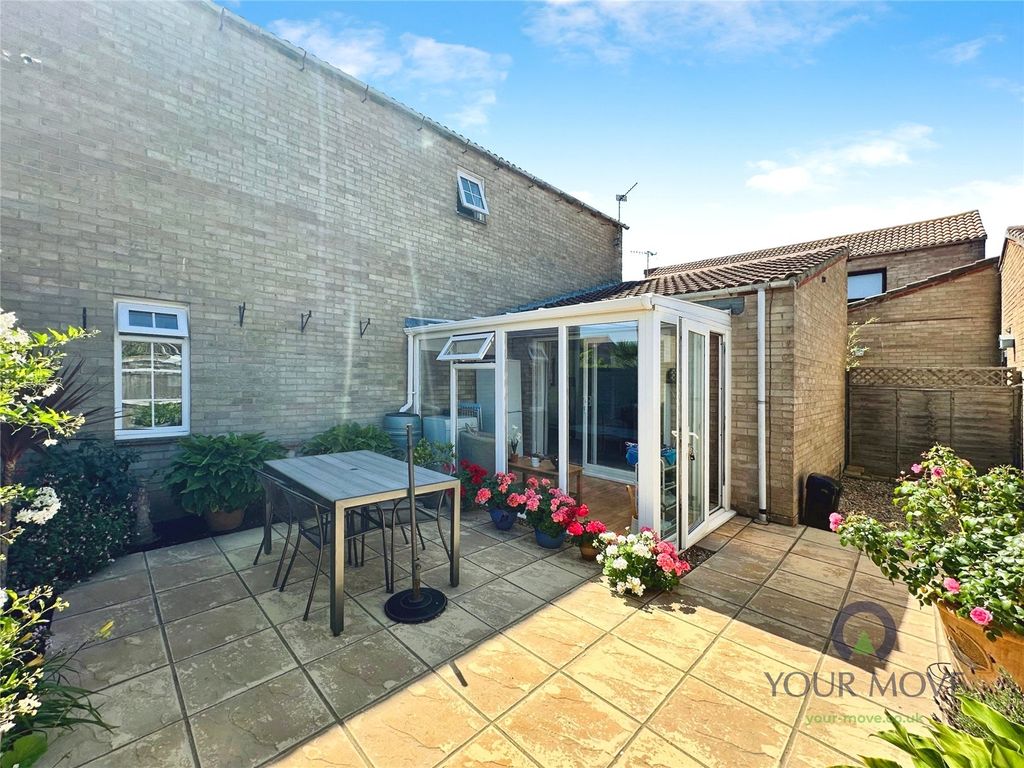 Property photo 2 of 18 Garden