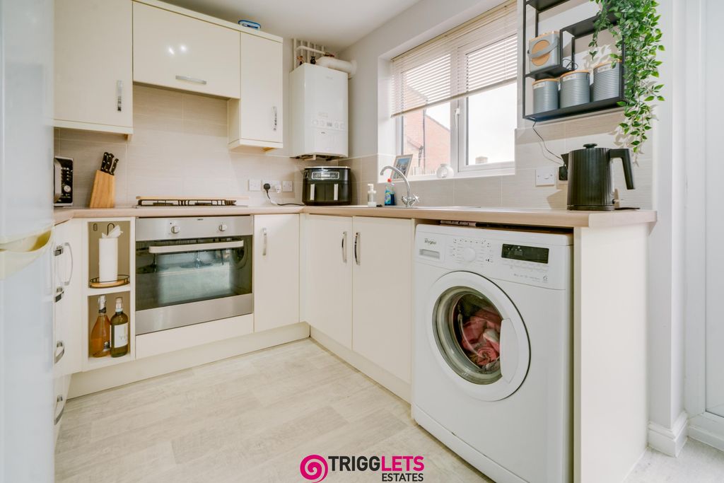 Property photo 3 of 20