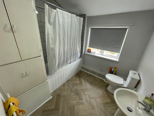 Property photo 2 of 3 Bathroom
