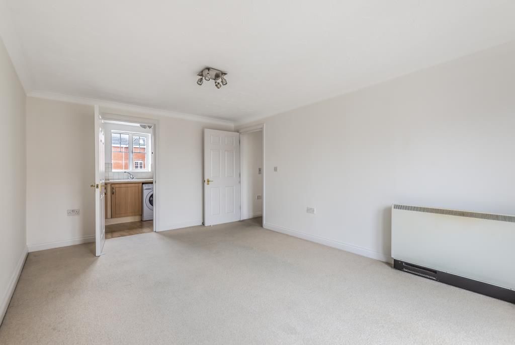 Property photo 3 of 10 Living Room