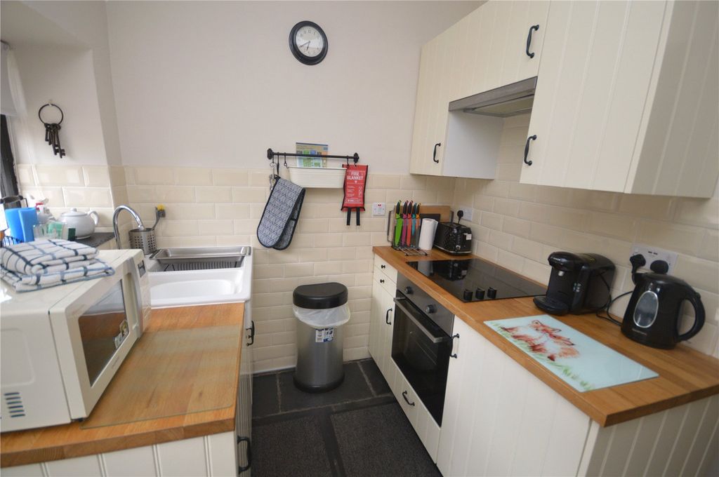 Property photo 3 of 13 Kitchen
