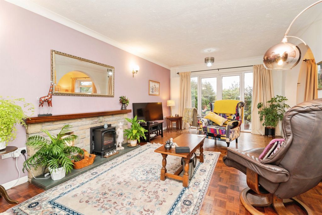 Property photo 2 of 18