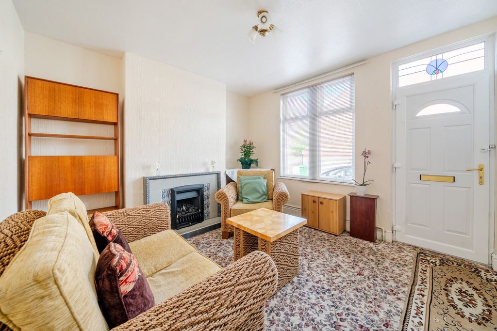 Property photo 2 of 17 1-69Ca4Fe99d6A8-1437761-7-69Ca3c8c23B8B-1