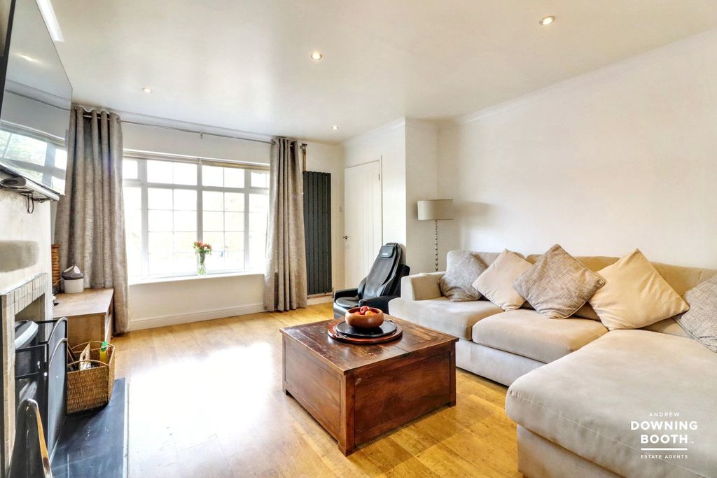 Property photo 3 of 23