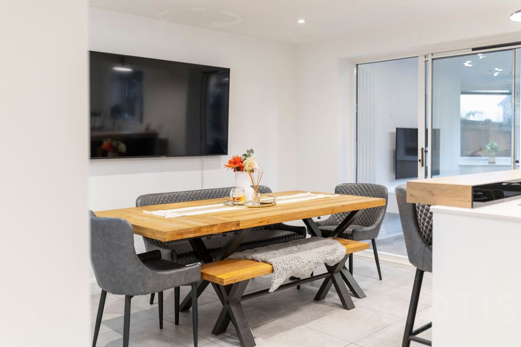 Property photo 2 of 23 Photo 3