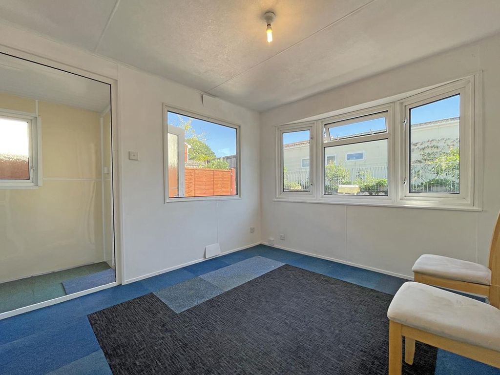 Property photo 2 of 10 Beech Court 3 - Living Room.Jpg