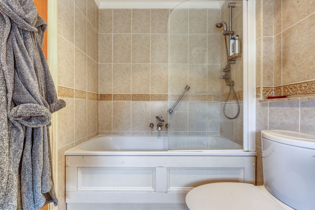 Additional image 27 of 3 bed flat for saleApartment 4 La Rocquaise, St Brelade JE3