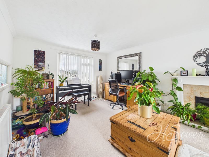 Property photo 3 of 12 Photo 2