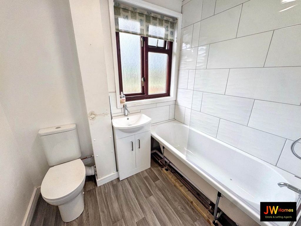 Additional image 5 of 3 bed property to rentBryncelyn, Treharris CF46