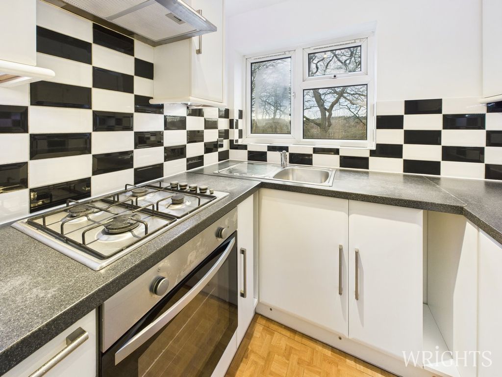 Property photo 3 of 13 Kitchen