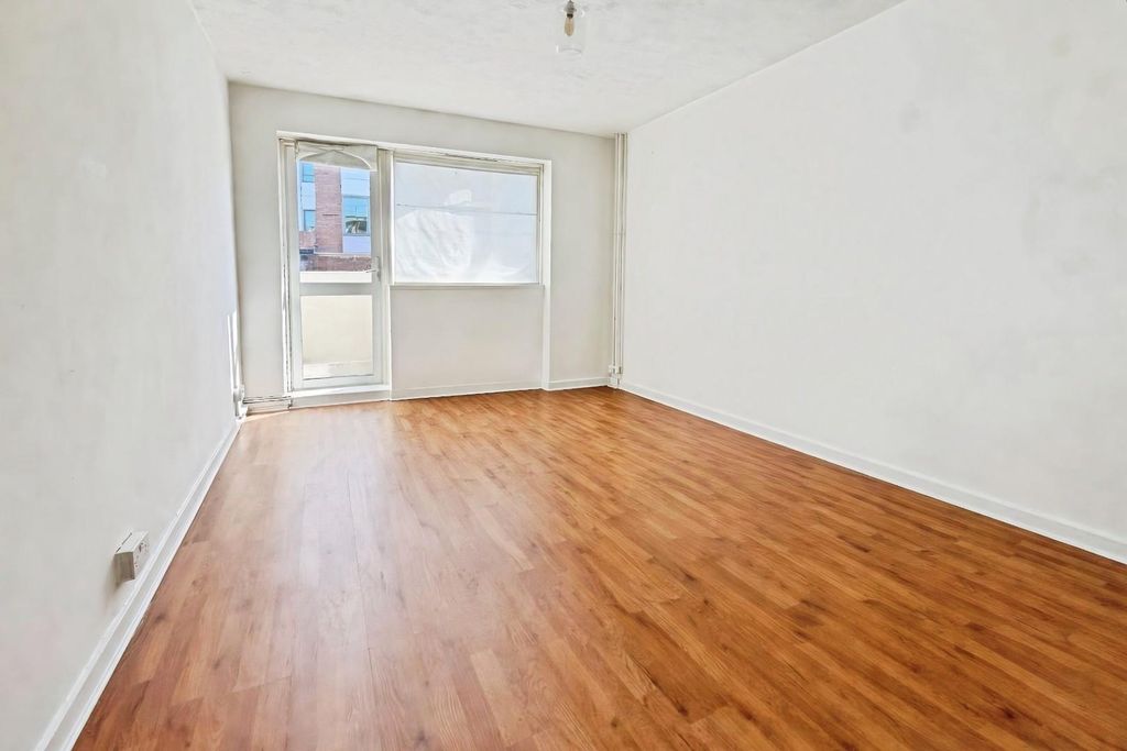 Property photo 3 of 6 c9B9F712-3.Jpeg