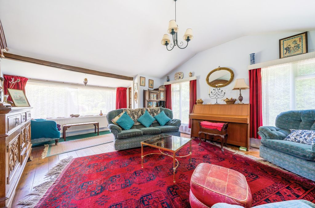 Property photo 3 of 19